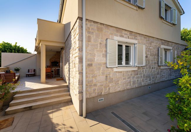 House in Petrcane - Holiday home Marijanka House in Petrcane - Holiday home Marijanka