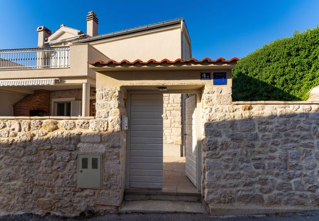 House in Petrcane - Holiday home Marijanka House in Petrcane - Holiday home Marijanka