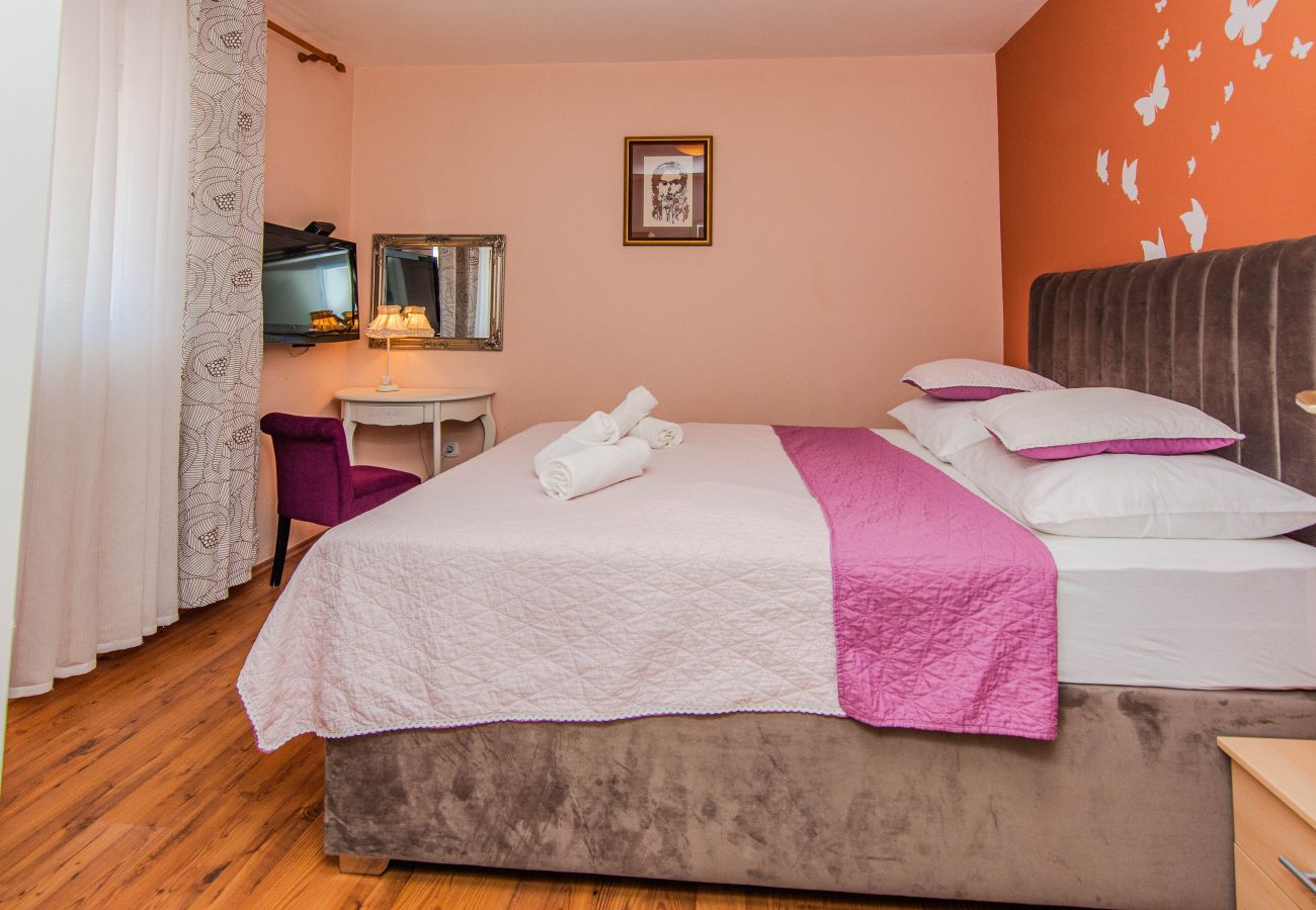 House in Maslenica - Sea view Villa Danica