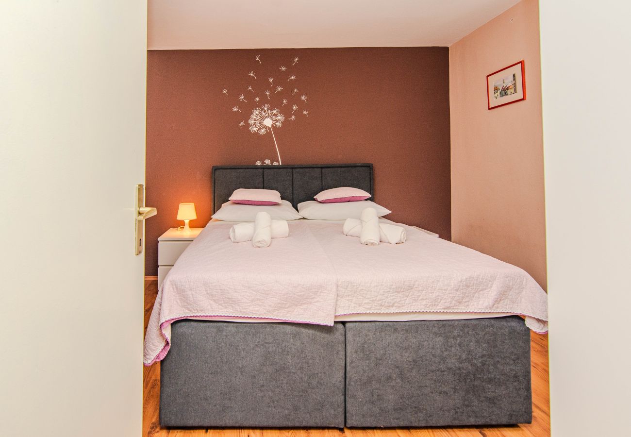 House in Maslenica - Sea view Villa Danica