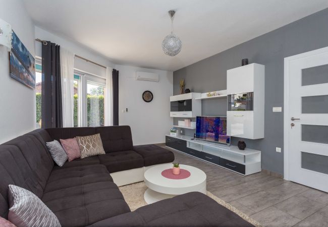 House in Biograd na moru - Villa Simone with private pool House in Biograd na moru - Villa Simone with private pool