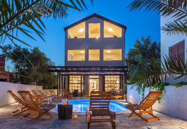 House in Sveti Petar - Seaside Villa Marin