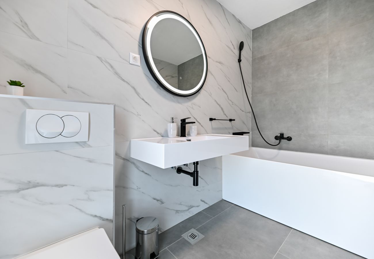 House in Ražanac - Sea view Villa Punta