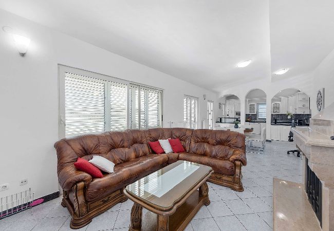 House in Neoric - Sport & Spa Villa Neoric House in Neoric - Sport & Spa Villa Neoric