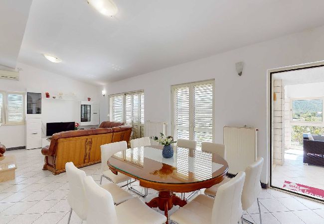 House in Neoric - Sport & Spa Villa Neoric House in Neoric - Sport & Spa Villa Neoric