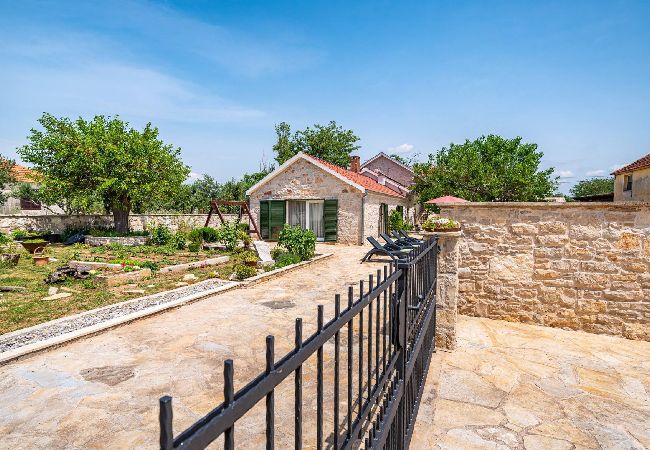 House in Podlug - Authentic Villa Zvonko House in Podlug - Authentic Villa Zvonko