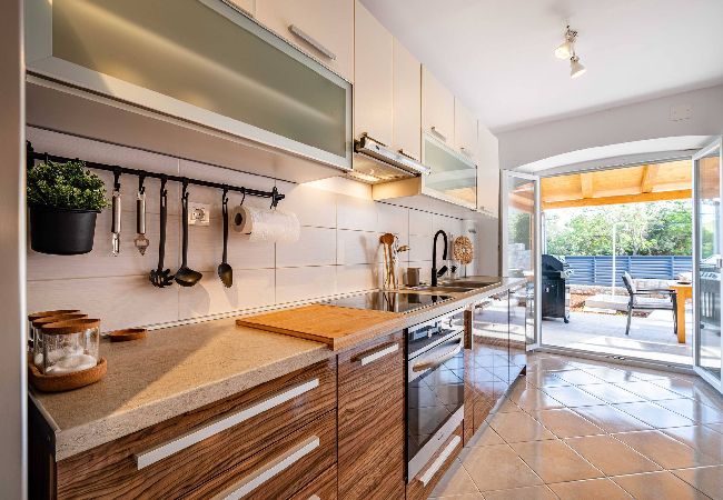 House in Lukoran - Sea view Villa Nana House in Lukoran - Sea view Villa Nana