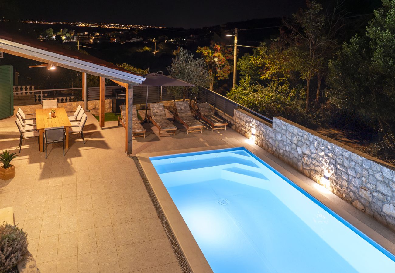 House in Lukoran - Sea view Villa Nana