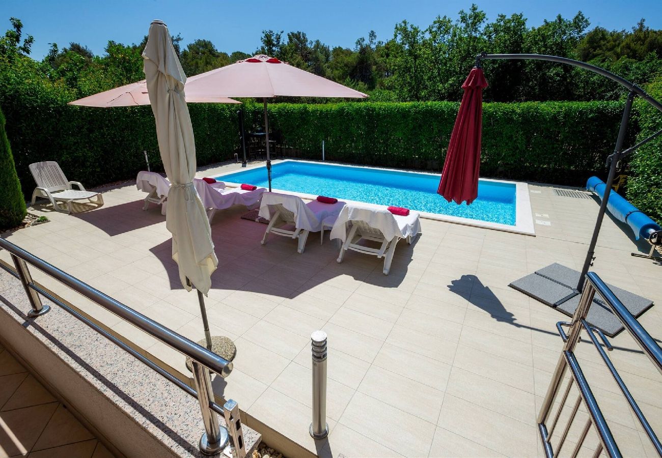 Apartment in Zadar - Apartment ViGo with private pool