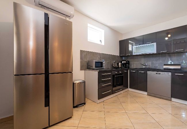 House in Tinj - Holiday home Maria House in Tinj - Holiday home Maria