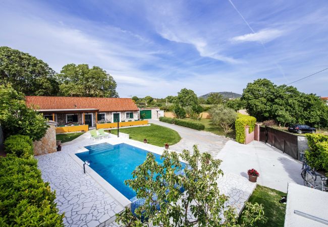 House in Kakma - Authentic stone house Momo House in Kakma - Authentic stone house Momo