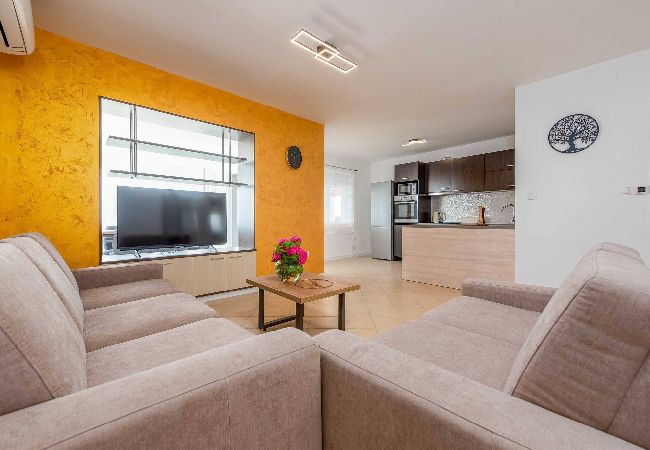 House in Benkovacko Selo - Villa Pezer with heated pool & sauna House in Benkovacko Selo - Villa Pezer with heated pool & sauna