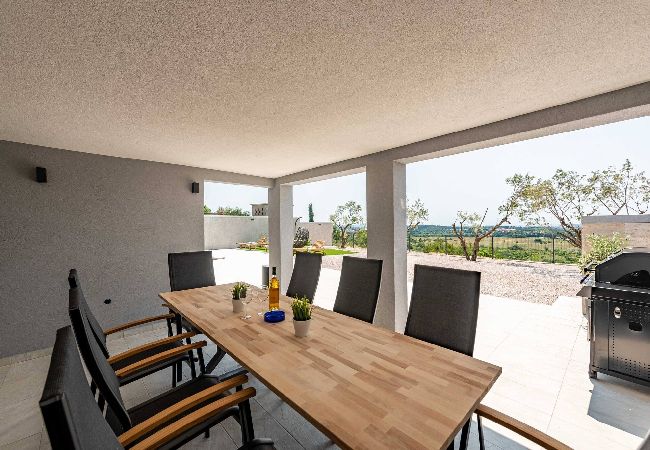 House in Benkovacko Selo - Villa Pezer with heated pool & sauna House in Benkovacko Selo - Villa Pezer with heated pool & sauna