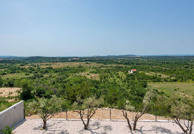 House in Benkovacko Selo - Villa Pezer with heated pool & sauna House in Benkovacko Selo - Villa Pezer with heated pool & sauna