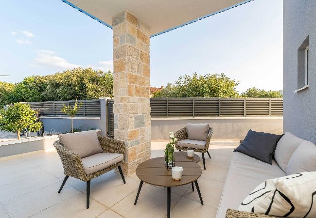 House in Barotul - Sea view Villa Tala House in Barotul - Sea view Villa Tala