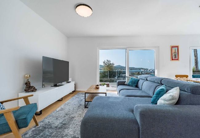 House in Barotul - Sea view Villa Tala House in Barotul - Sea view Villa Tala