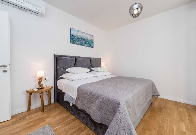 House in Barotul - Sea view Villa Tala House in Barotul - Sea view Villa Tala