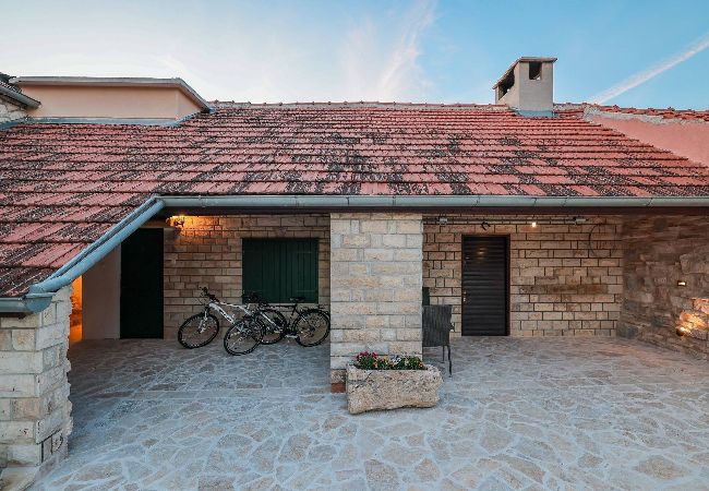 House in Gornje Ceranje - Authentic Villa Vita House in Gornje Ceranje - Authentic Villa Vita