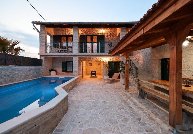 House in Gornje Ceranje - Authentic Villa Vita House in Gornje Ceranje - Authentic Villa Vita