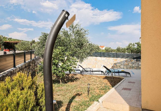 House in Maslenica - Holiday home Nekic House in Maslenica - Holiday home Nekic