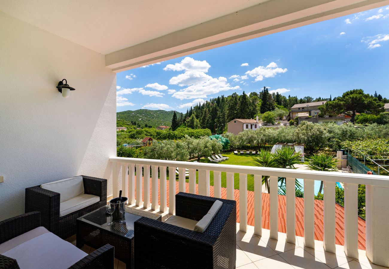 House in Peracko Blato - Villa Green Paradise
