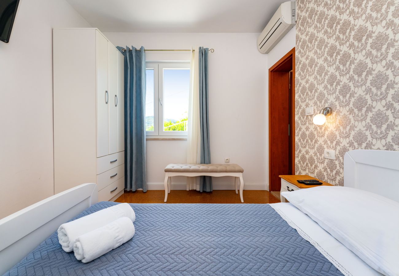 House in Peracko Blato - Villa Green Paradise