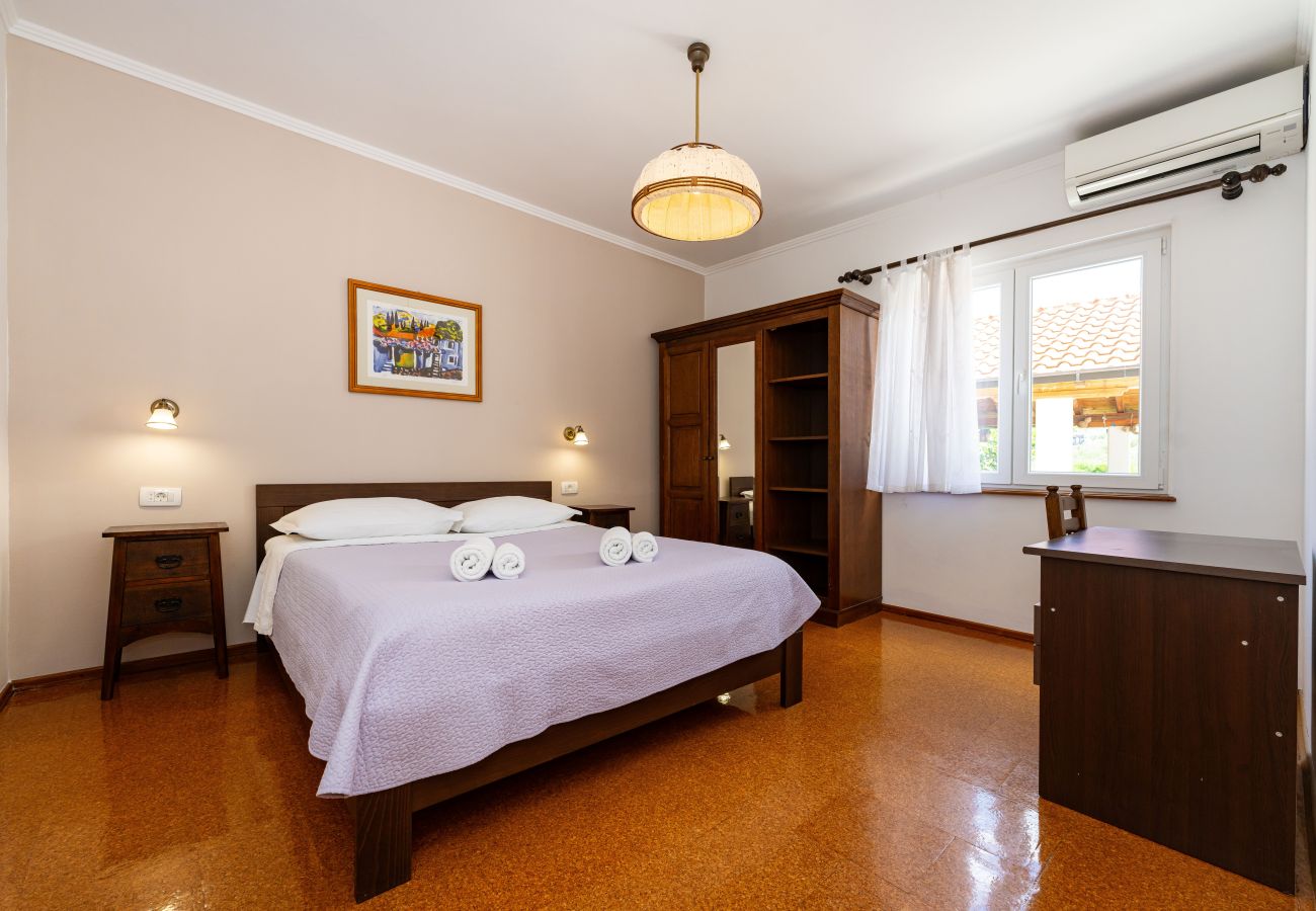 House in Peracko Blato - Villa Green Paradise