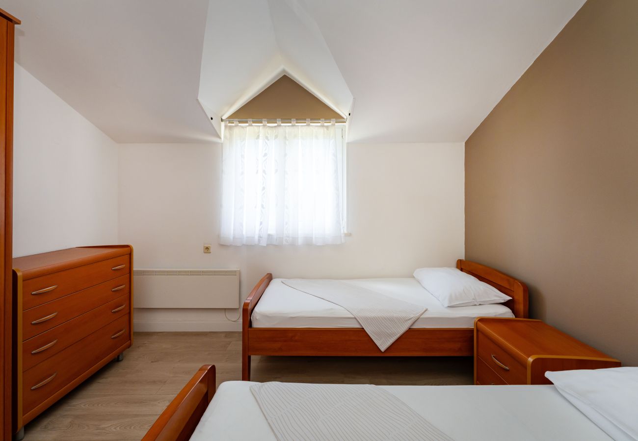 House in Peracko Blato - Villa Green Paradise