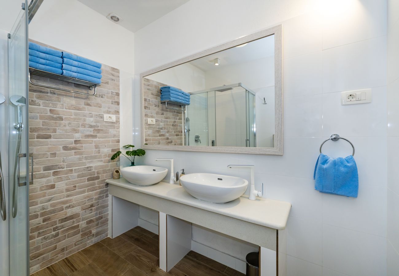 House in Peracko Blato - Villa Green Paradise