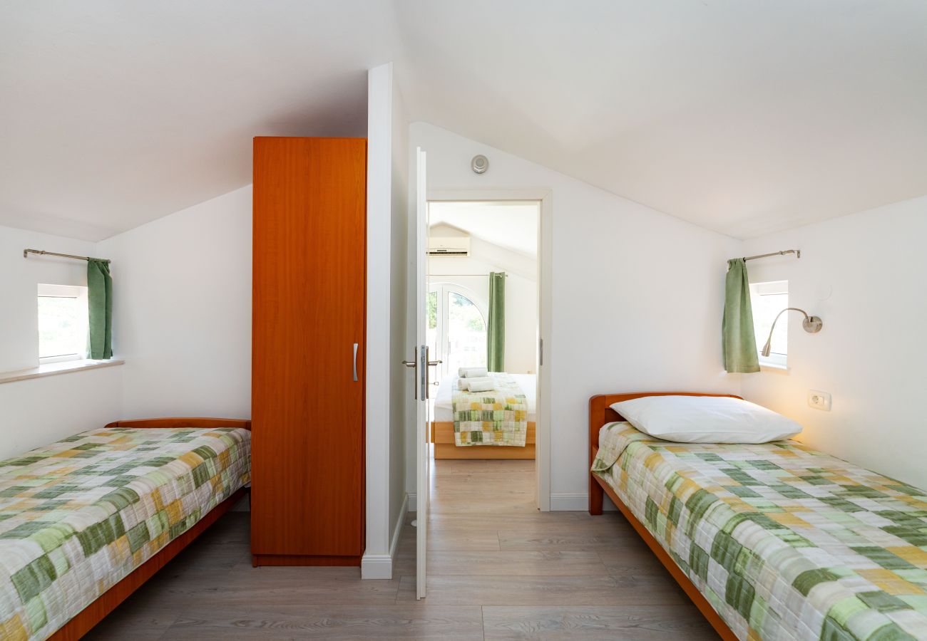 House in Peracko Blato - Villa Green Paradise