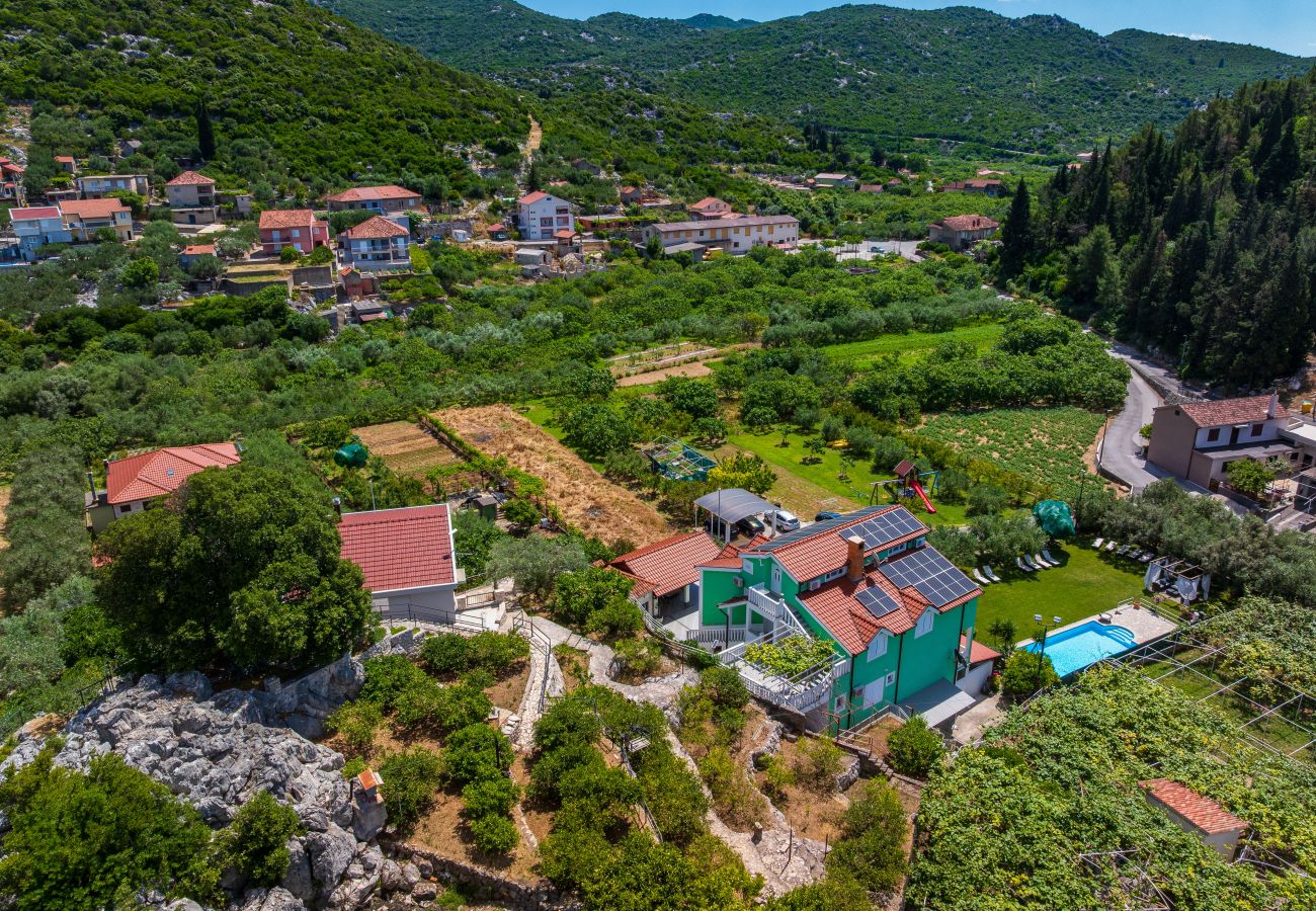 House in Peracko Blato - Villa Green Paradise