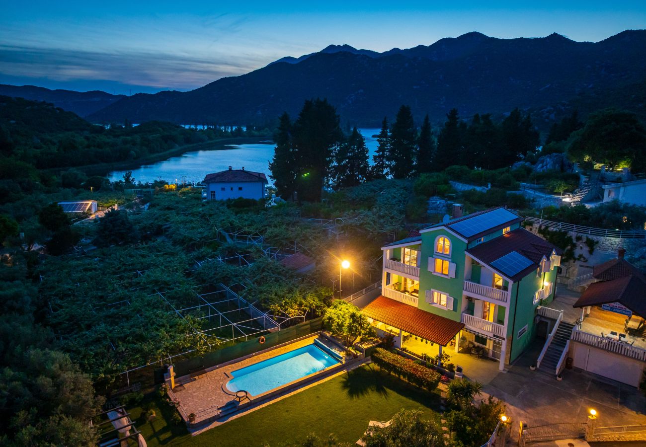 House in Peracko Blato - Villa Green Paradise
