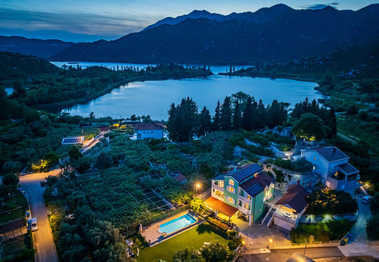 House in Peracko Blato - Villa Green Paradise