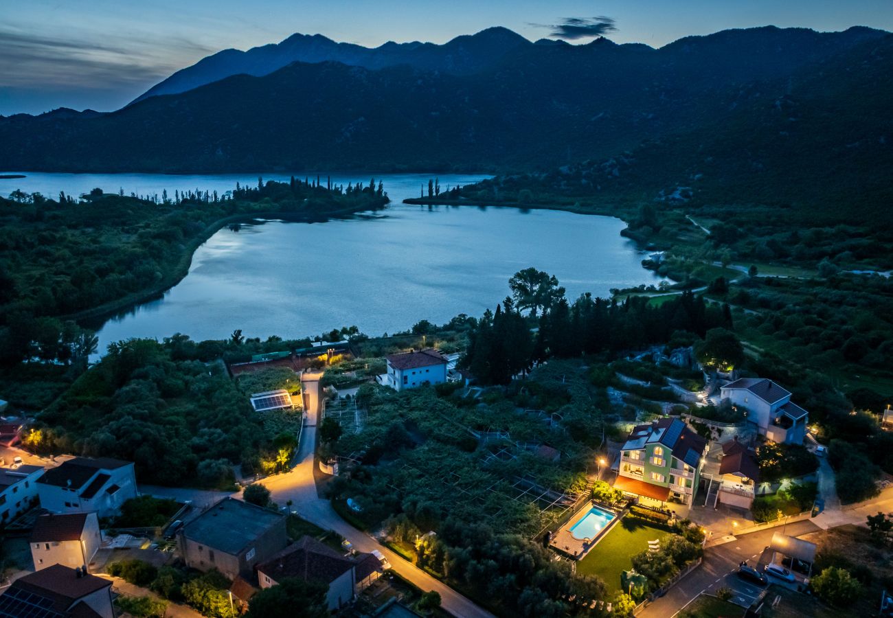 House in Peracko Blato - Villa Green Paradise