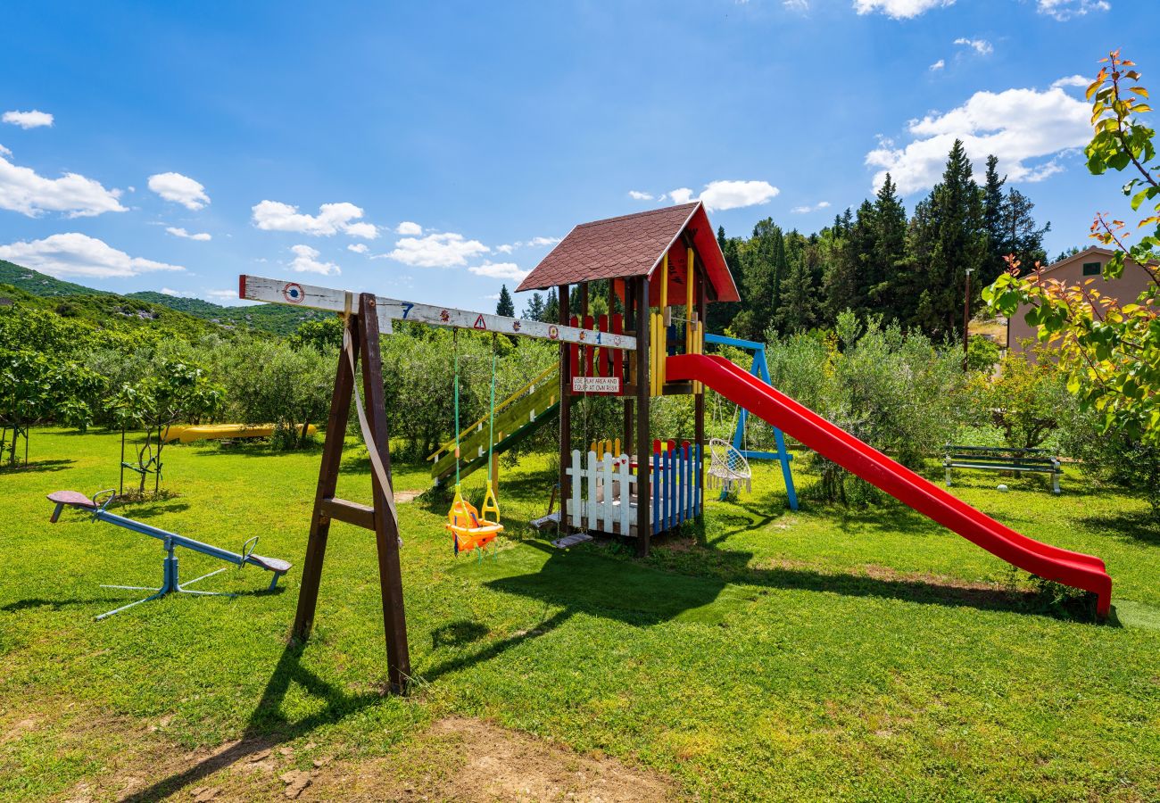 House in Peracko Blato - Villa Green Paradise