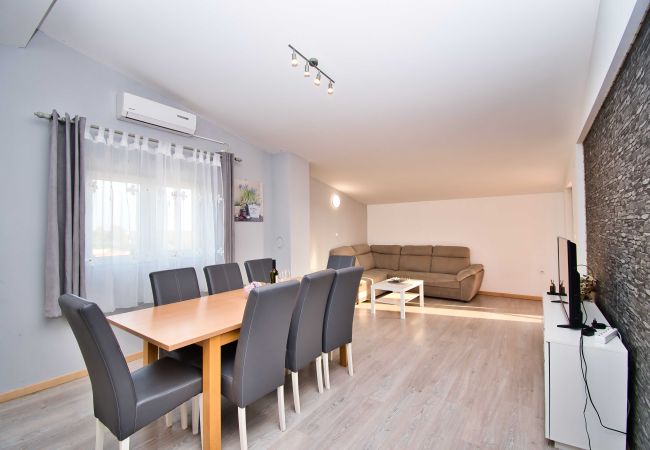 House in Visocane - Apartment Visocane with private pool House in Visocane - Apartment Visocane with private pool