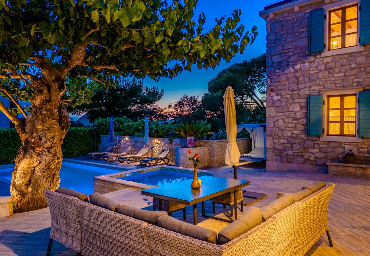 House in Sukošan - Authentic Villa Dumina