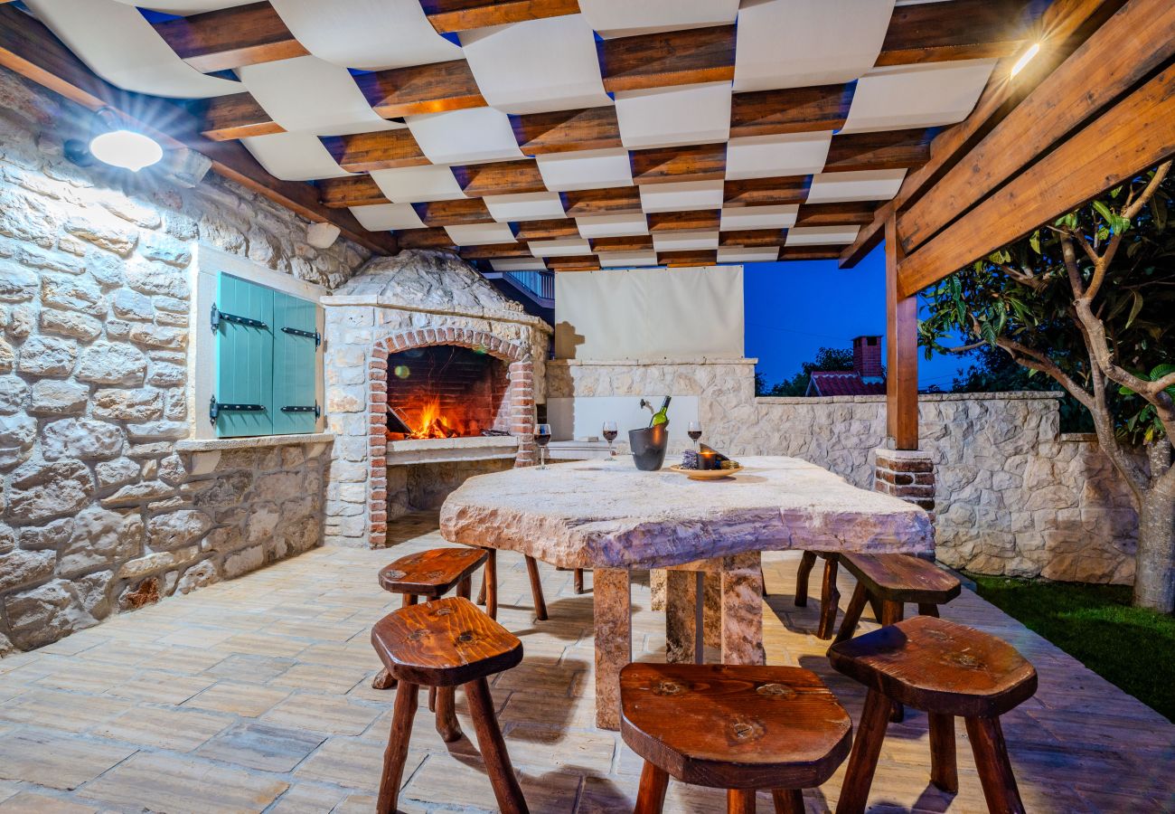 House in Sukošan - Authentic Villa Dumina