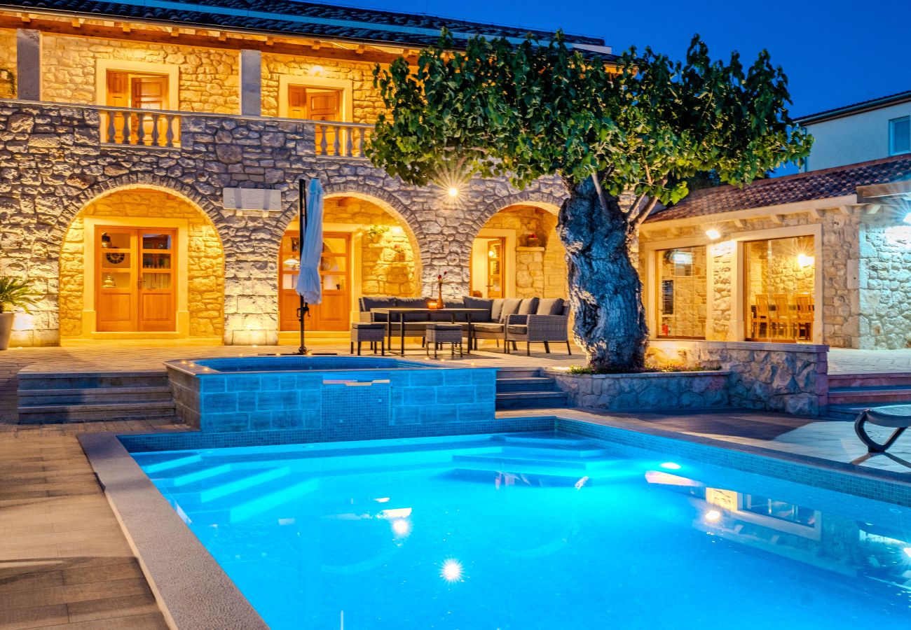 House in Sukošan - Authentic Villa Dumina