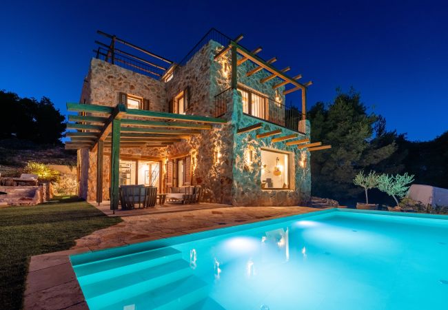 House in Svirce - Authentic Villa Fisola House in Svirce - Authentic Villa Fisola