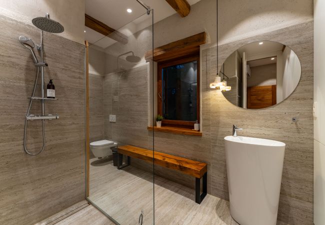 House in Svirce - Authentic Villa Fisola House in Svirce - Authentic Villa Fisola