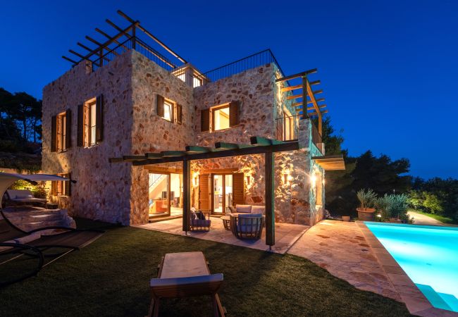 House in Svirce - Authentic Villa Fisola House in Svirce - Authentic Villa Fisola