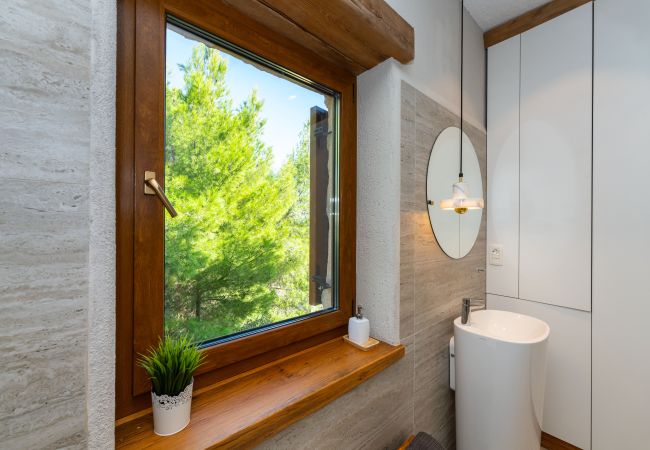 House in Svirce - Authentic Villa Fisola House in Svirce - Authentic Villa Fisola