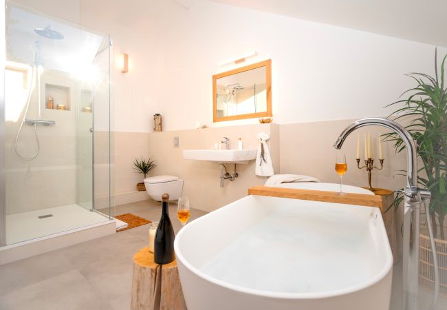 House in Svirce - Sea view Villa Amaria House in Svirce - Sea view Villa Amaria