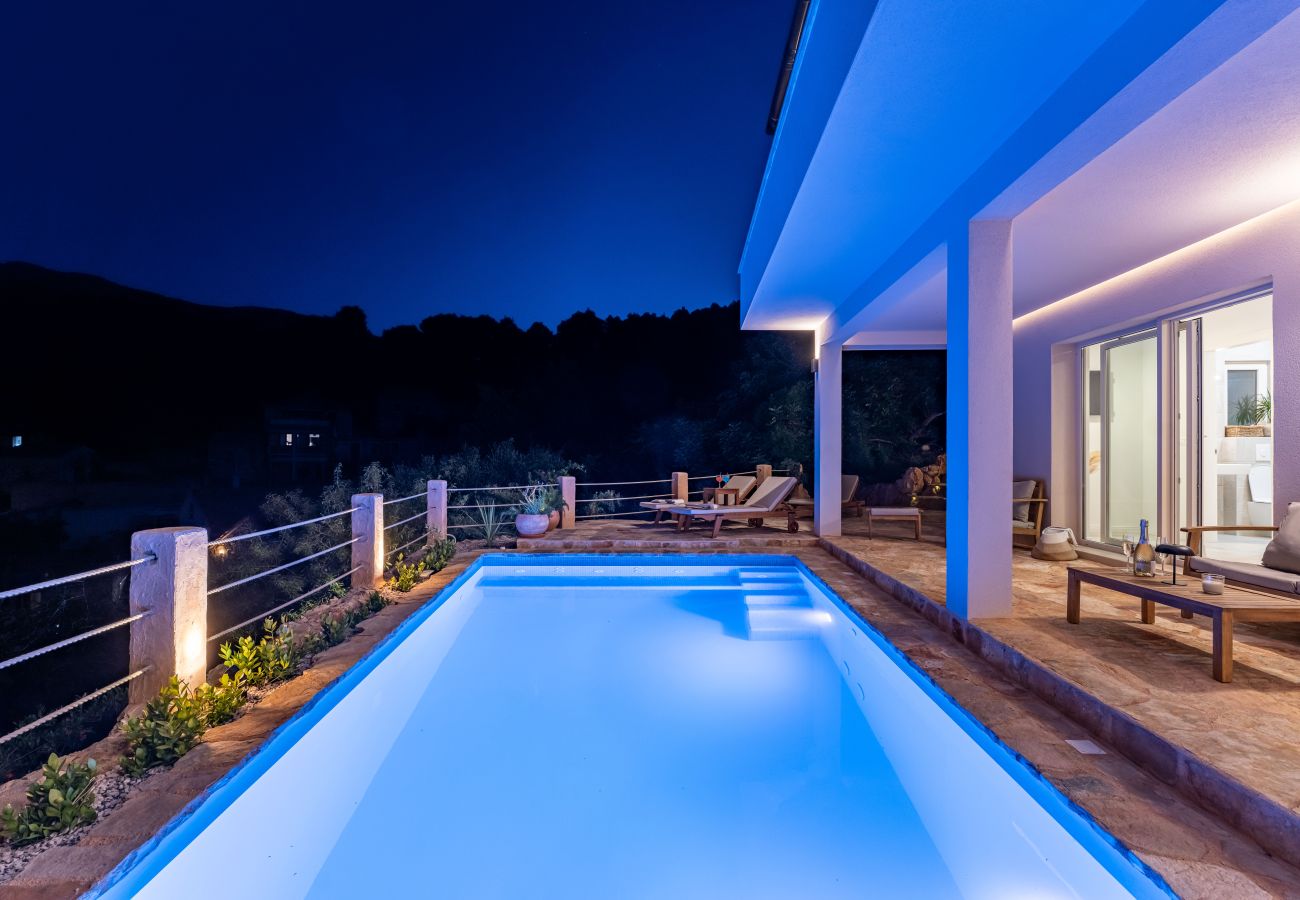 House in Svirce - Sea view Villa Amaria