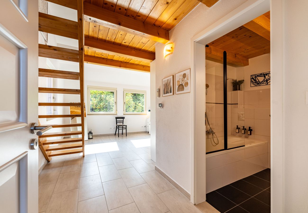 House in Svirce - Sea view Villa Amaria