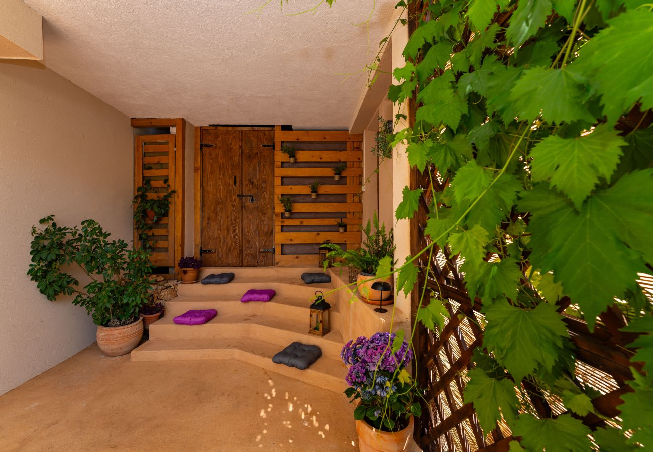 House in Svirce - Sea view Villa Amaria