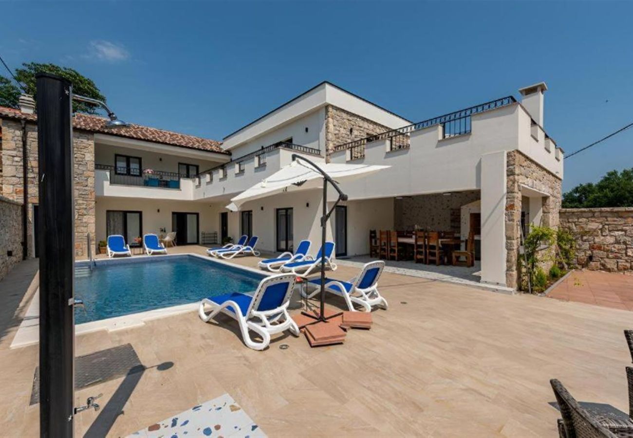 House in Gornje Raštane - Villa Sokol with private pool