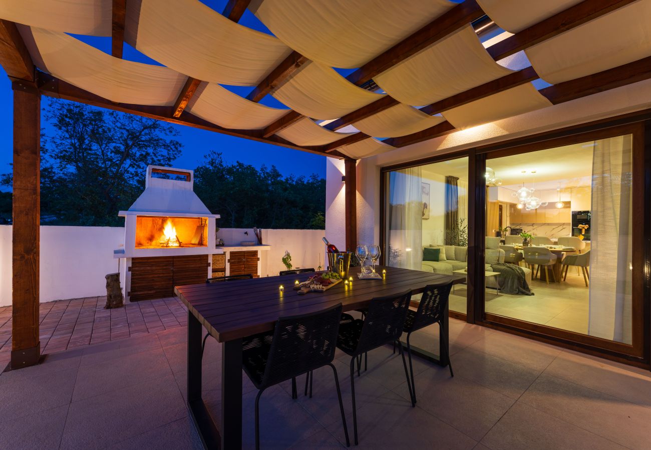 House in Murvica - Luxury Villa T&T
