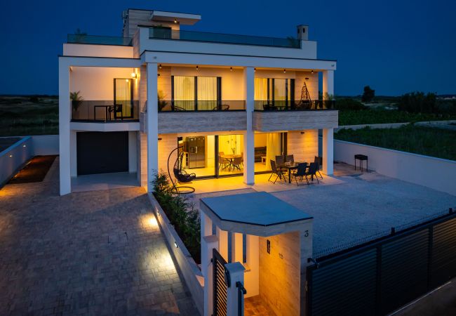 Apartment in Vrsi - Sea view apartment LaMag Apartment in Vrsi - Sea view apartment LaMag